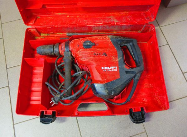 Bohrhammer TE 70-AVR