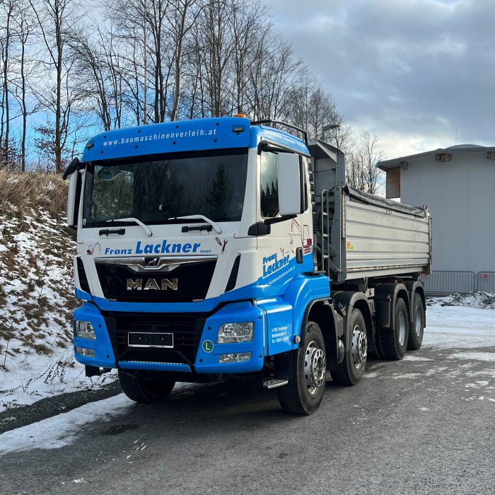 LKW 4-Achser mit Fahrer