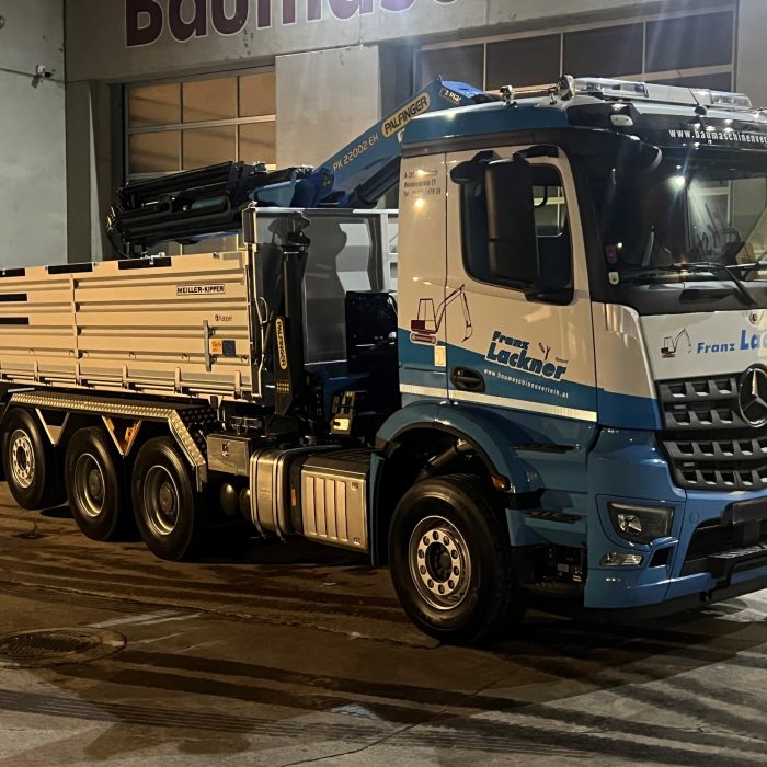 LKW 4-Achser mit Fahrer