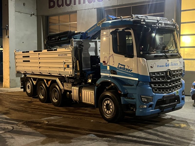 LKW 4-Achser mit Fahrer