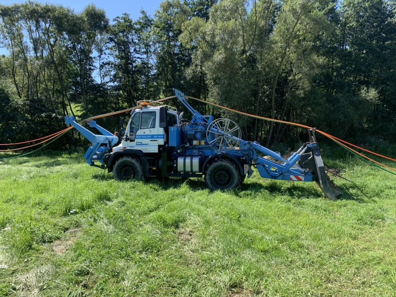 UNIMOG mit Fahrer
