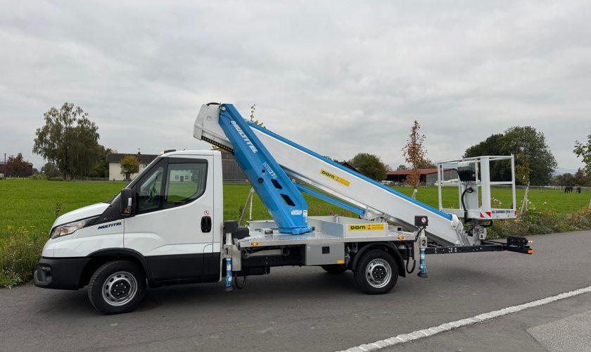 LKW-Arbeitsbühne