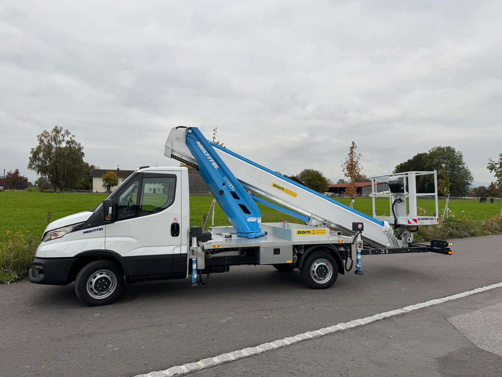 LKW-Arbeitsbühne